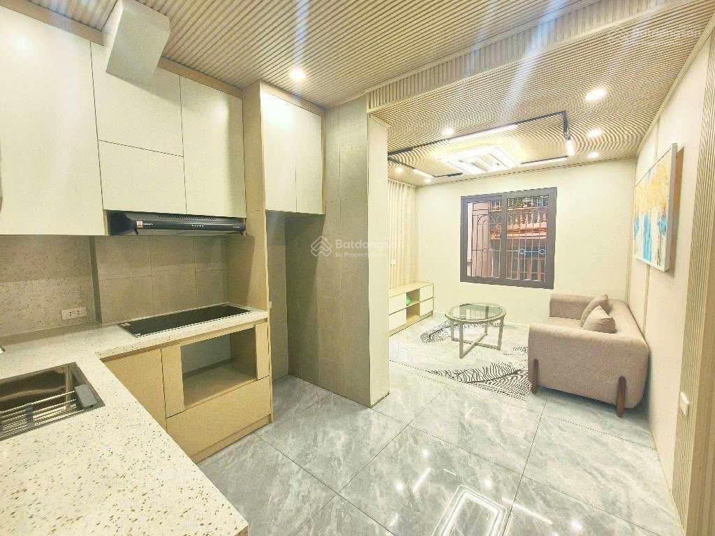 Chính chủ cần bán căn hộ tập thể 75m2 tại phố hoàng đạo thành ngay cạnh trường thcs kim giang