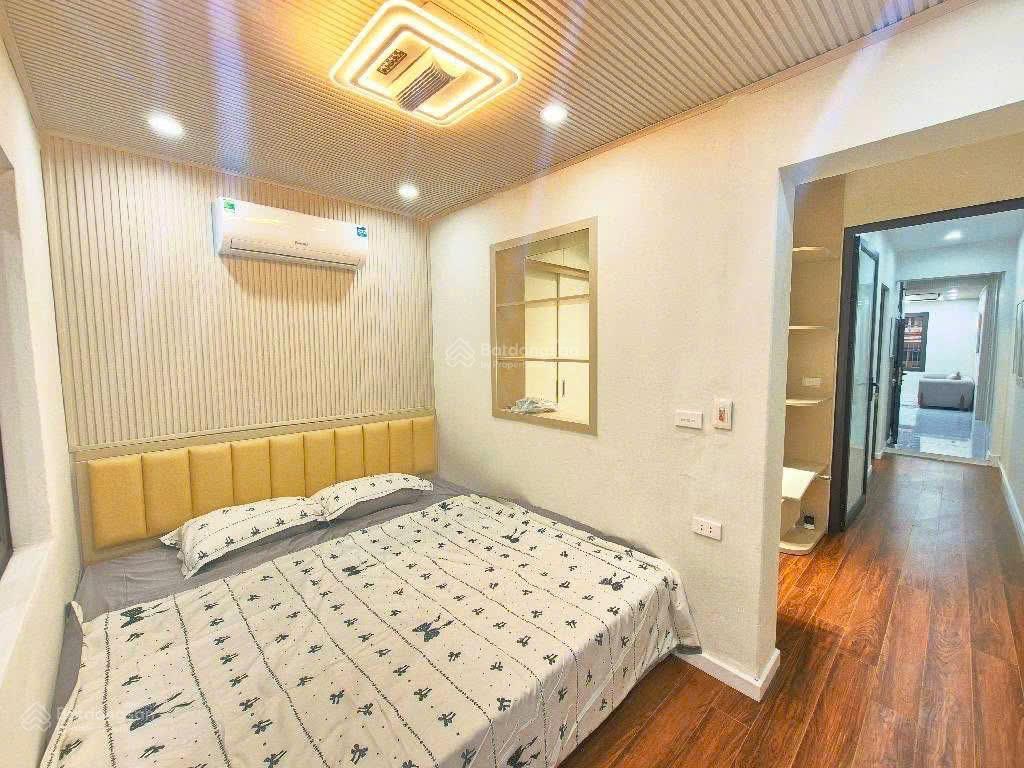 Chính chủ cần bán căn hộ tập thể 75m2 tại phố hoàng đạo thành ngay cạnh trường thcs kim giang
