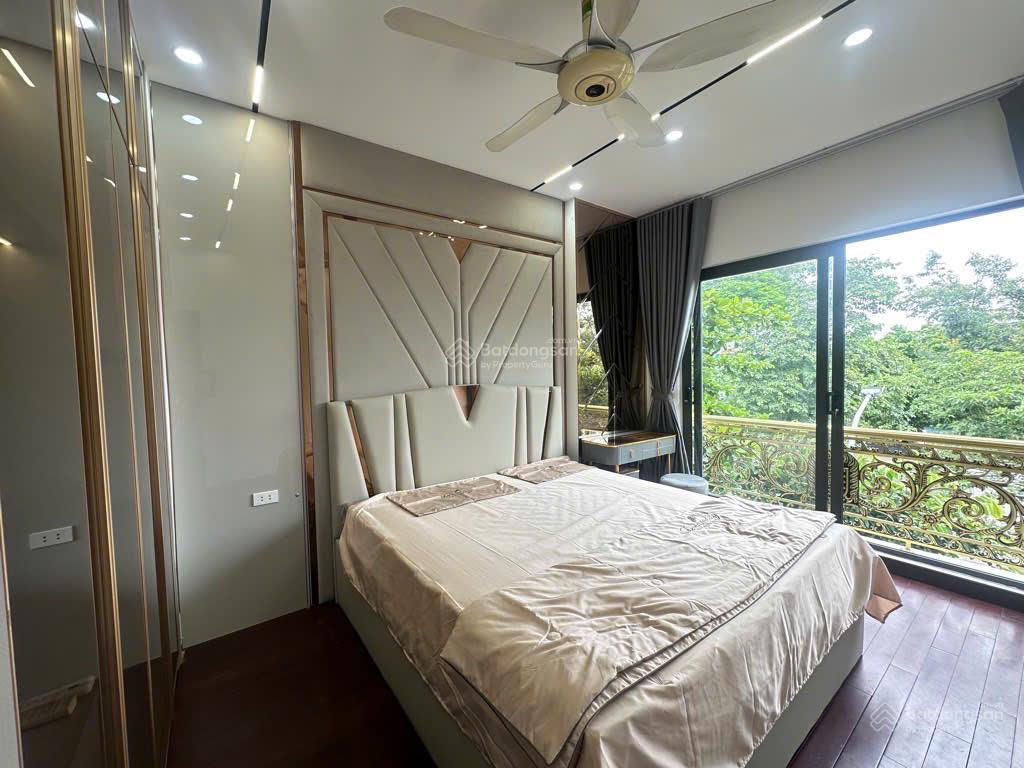 Ngay cạnh ubnd phường số 282 kim giang chính chủ tôi cần bán căn nhà 38m2 xây mới 7 tầng thang máy