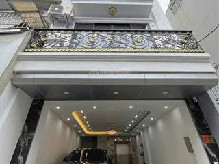 Ngay cạnh ubnd phường số 282 kim giang chính chủ tôi cần bán căn nhà 38m2 xây mới 7 tầng thang máy