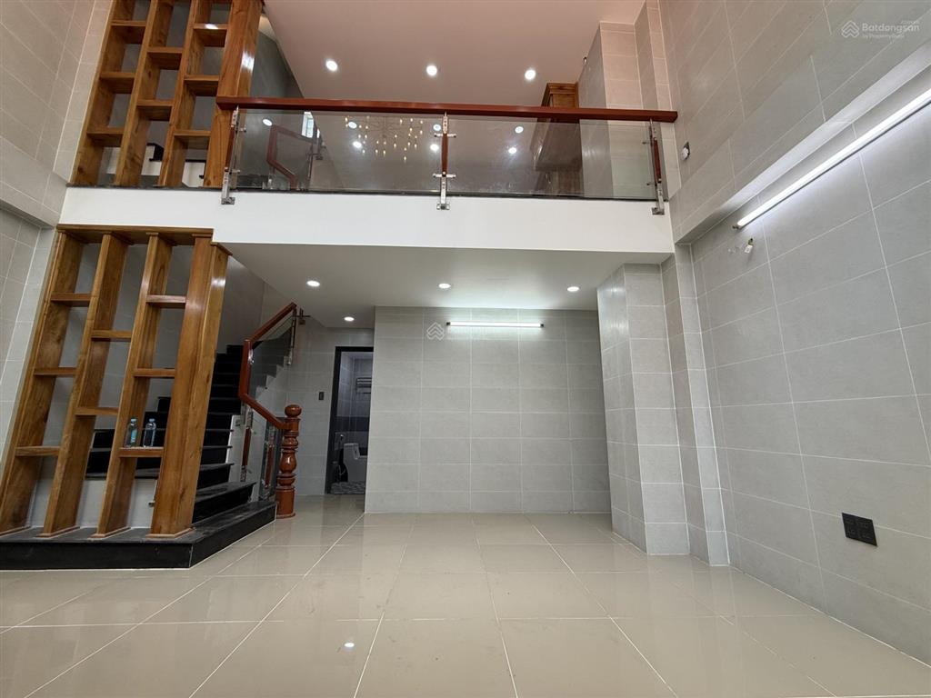 Nhà bán 5 tầng đường nguyên hồng f1 gò vấp