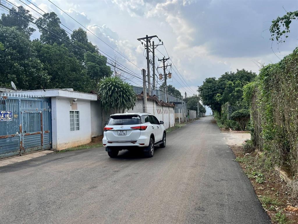 Bán đất nền tại khu phố nông doanh, quốc lộ 1a, 2,2 tỷ, 851m2, giá cực chất hàng hiếm tại