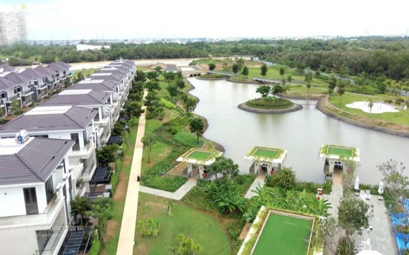 Tôi chính chủ cần bán gấp nhà phố lavila, dt 5,5 x 17,6m, giá 11,5 tỷ. 0931 799 *** duy