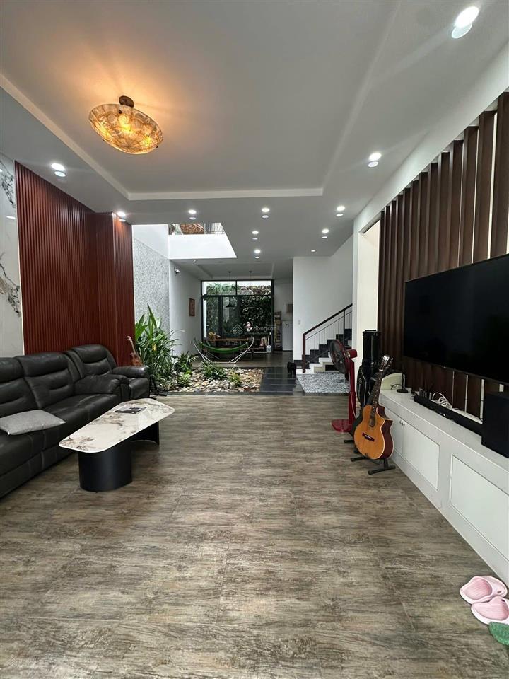 Hiếm nhà biệt thự mini  dt 8m x20m giảm sốc gần chợ vườn lài, apđ  khu dân cư an ninh