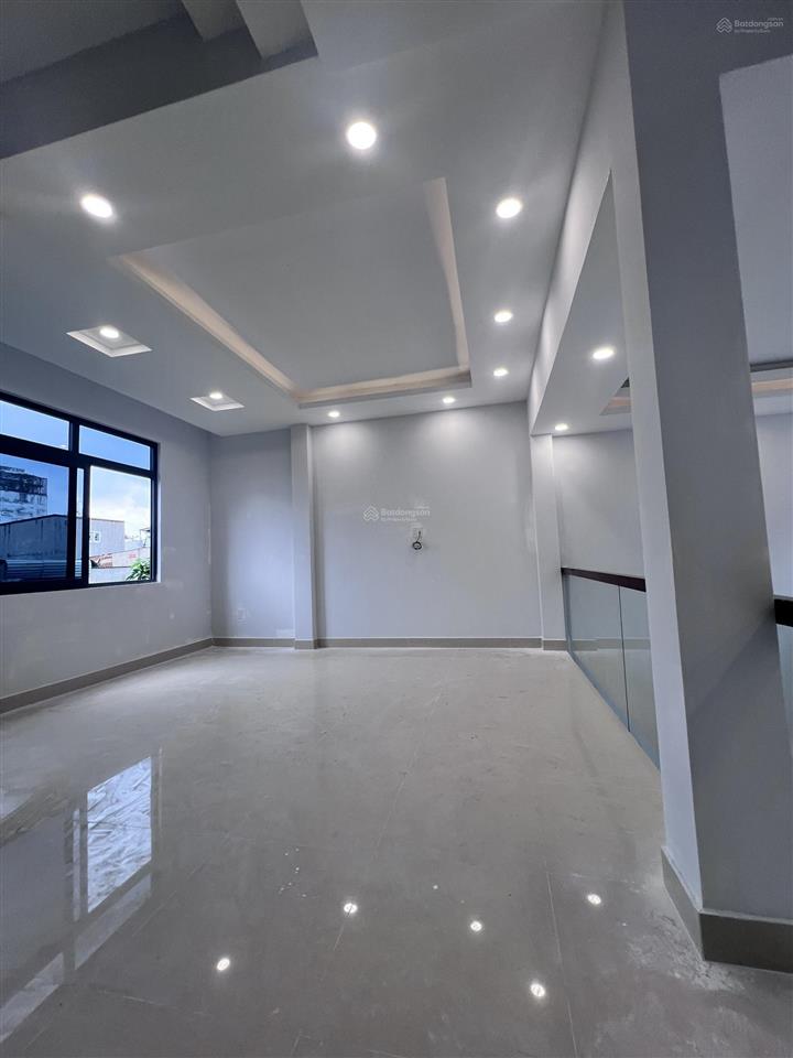 Bán nhà phố ngang 5m đường 12m khu cao tầng mới xây  p an phú đông,giáp gò vấp