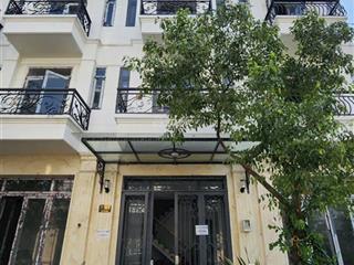 Nhà đẹp khu đồng bộ an phú đông  giá bán 5,9 ty  4 tầng  cho thuê dong tiền 24 tr /th