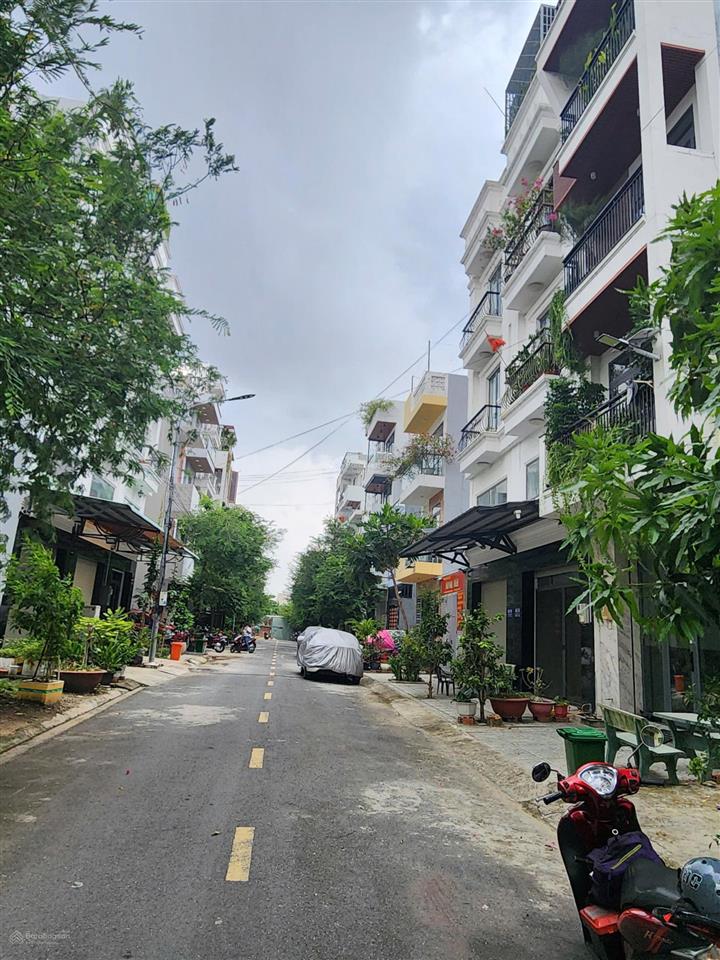 Nhà phố cao cấp 4 tầng  đường 12m  vườn lài apđ  giáp gò vấp  giá thuê 16tr