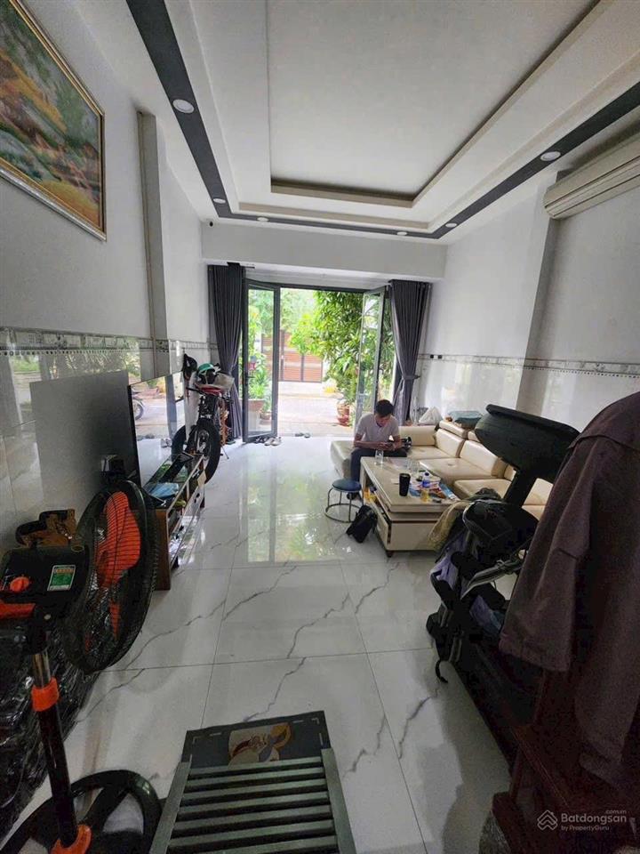 Nhà phố cao cấp 4 tầng  đường 12m  vườn lài apđ  giáp gò vấp  giá thuê 16tr
