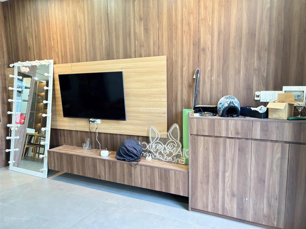 Cắt lỗ bán nhà mt thạnh lộc 15  dt 5m x 20m  4 tầng lầu  kinh doanh buôn bán 7,85 tỷ