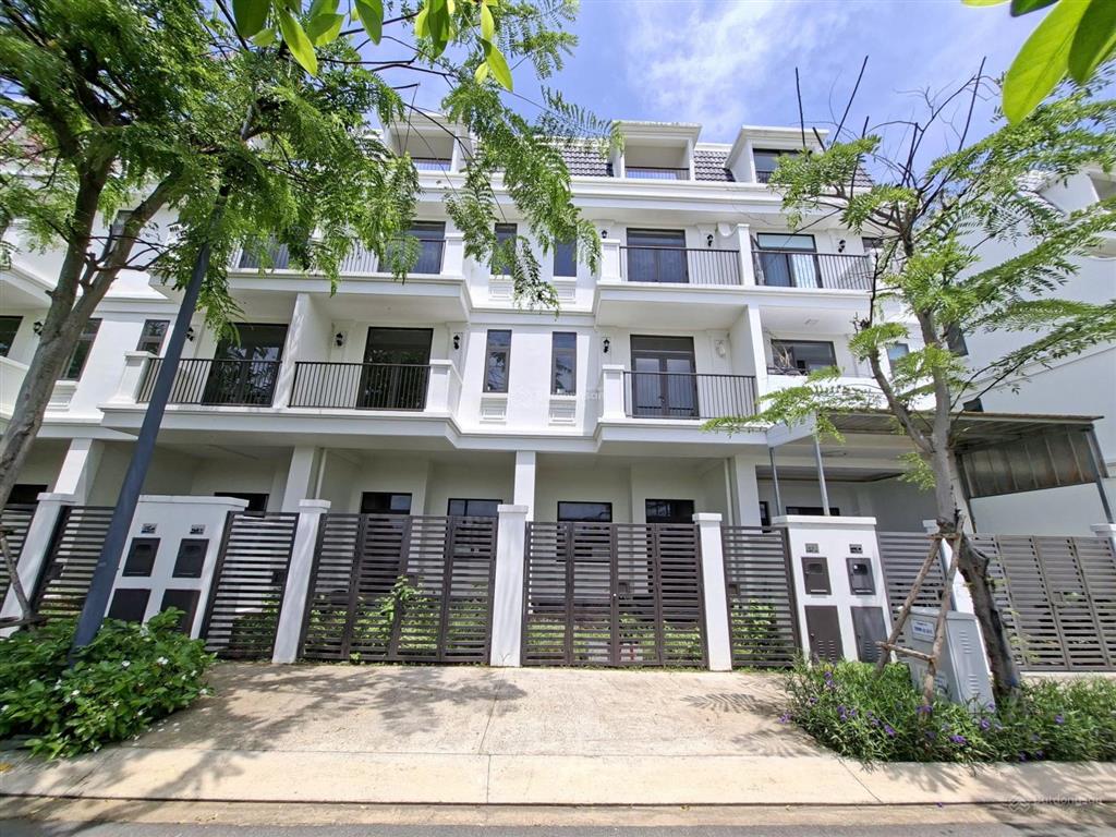 Bán nhà phố kđt 1 trệt 3 lầu p12 vũng tàu giá chỉ 5,95 tỷ