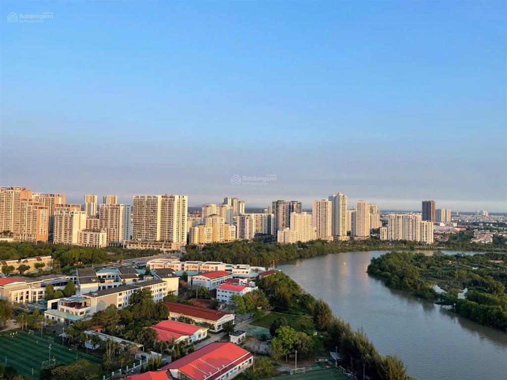 Cần bán căn hộ the horizon 3pn view sông, full nội thất cao cấp.  0909 168 ***