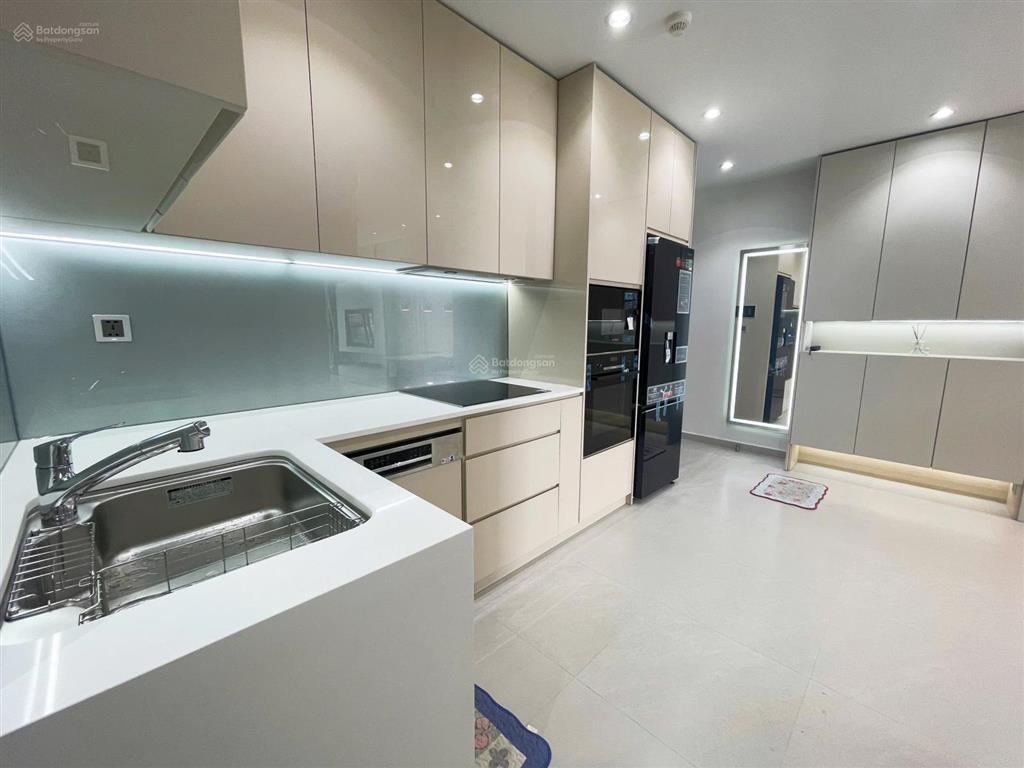 Bán căn hộ hưng phúc 3pn đầy đủ nội thất giá 9 tỷ.  0909 168 ***