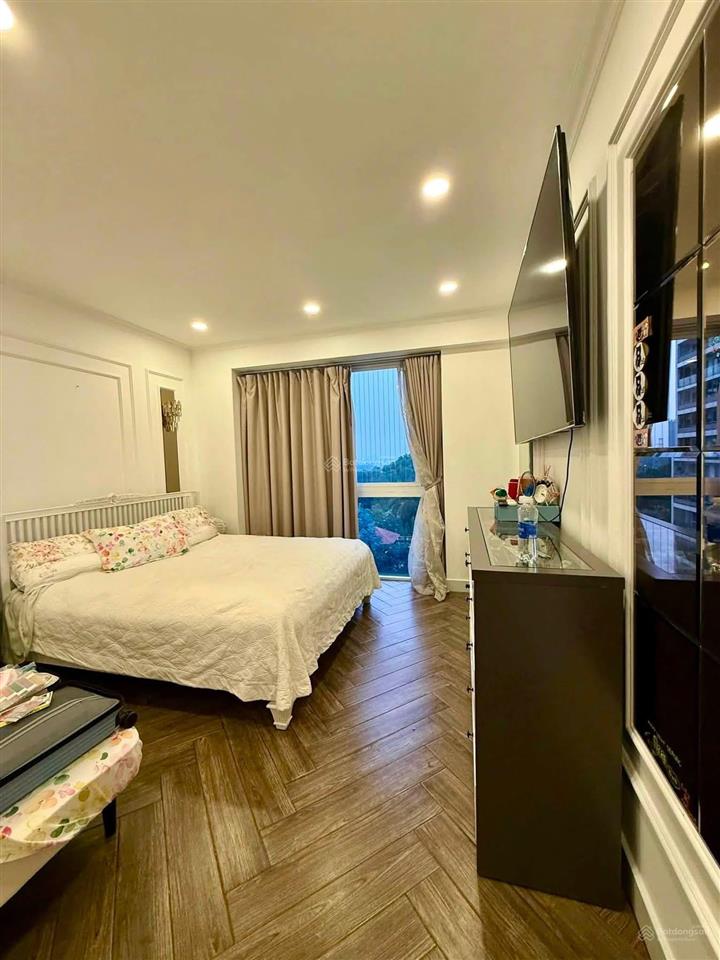 Căn hộ riverpark residence dt 128m2, 3pn đầy đủ nội thất giá chỉ 14 tỷ.  0909 168 ***