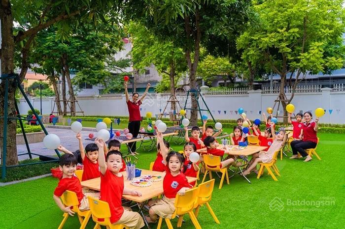 Chuyển nhượng gấp trường mầm non quốc tế đang hoạt động tốt! căn góc 2 mặt tiền diện tích 1.403m2