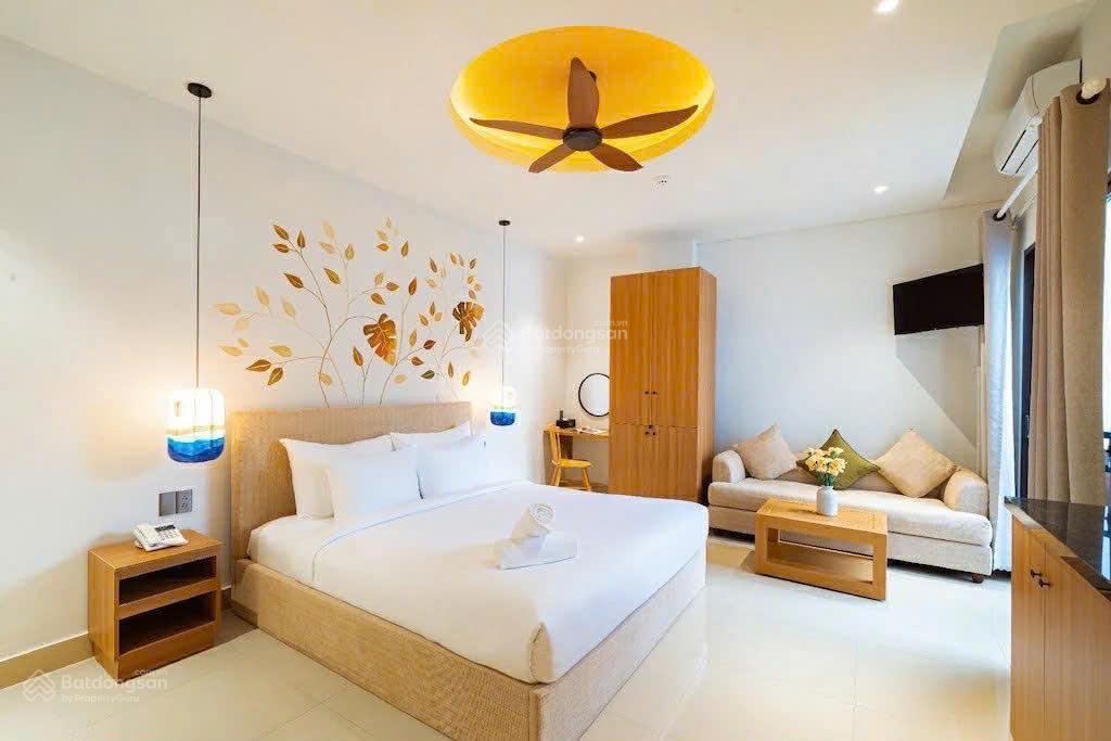 Bán khách sạn 5 tầng dt 220m2 mặt tiền đường pasteur, hải châu, đà nẵng! bên thứ 3 thuê 1,5 tỷ/ năm