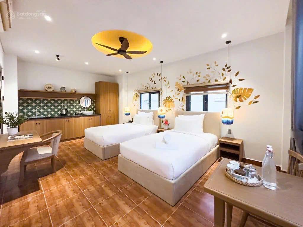 Bán khách sạn 5 tầng dt 220m2 mặt tiền đường pasteur, hải châu, đà nẵng! bên thứ 3 thuê 1,5 tỷ/ năm