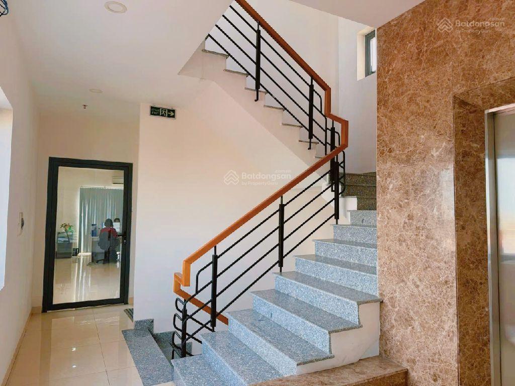 Bán toà văn phòng 7 tầng đối diện công viên mt đường yên thế bắc sơn đang cho thuê 70 triệu/ tháng.