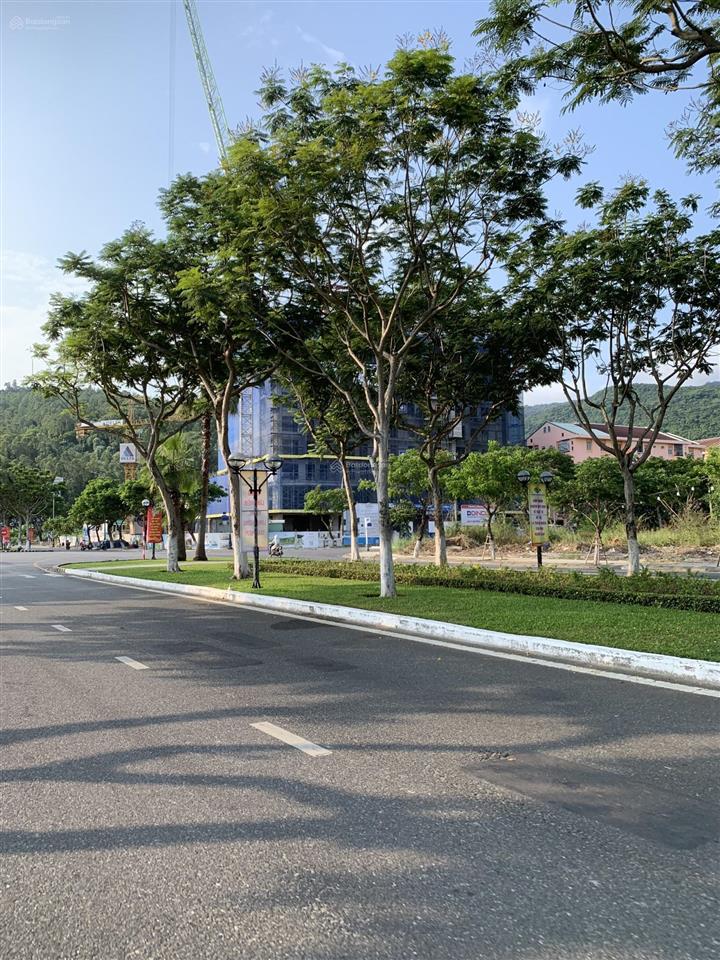 Bán 756m2 ngang 30m mặt tiền lê đức thọ, sơn trà xây được 17 tầng giá 27 tỷ (tlcc).  0768 470 ***