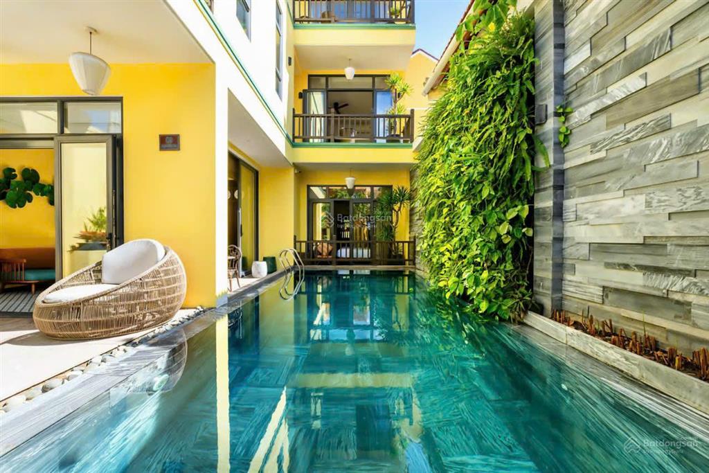 Bán căn villa cực xinh trung tâm phố cổ hội an  dòng tiền siêu đỉnh 500 triệu/tháng.  0768 470 ***