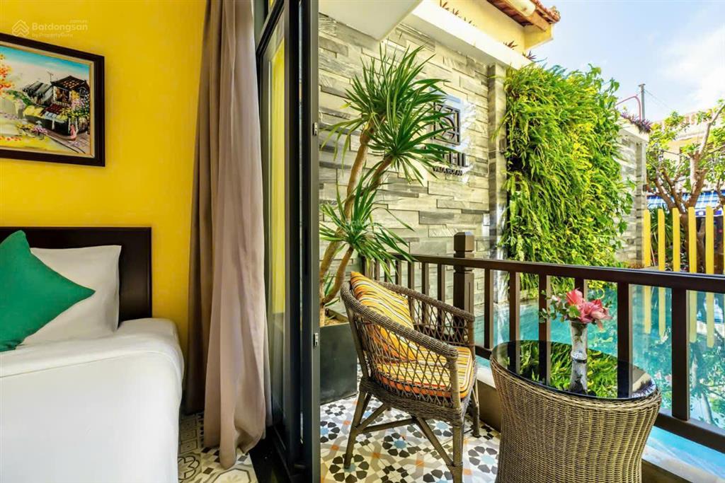 Bán căn villa cực xinh trung tâm phố cổ hội an  dòng tiền siêu đỉnh 500 triệu/tháng.  0768 470 ***