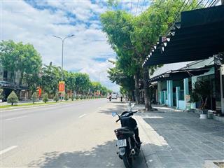 Hàng hiếm mt đường 35m  diện tích lớn 750m2 ngang siêu rộng rất thích hợp làm kho bãi, xưởng, gara