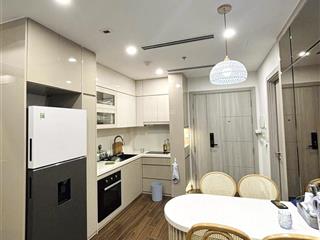 gia-dinh-cho-thue-2pn2wc-toa-masteri-b-view-ho-du-noi-that-tone-trang-kem-155trth-0974-325--bds30051664