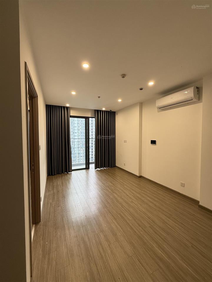 Gấp cho thuê 7tr 1pn gs5 tầng đẹp full sàn gỗ, sẵn rèm và tủ quần áo, free wifi 3th 0974 325 ***