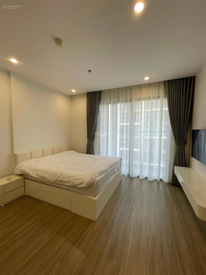 Bán gấp giá tốt căn hộ studio có ban công toà cao cấp tc1 2,75 tỷ smart city 0974 325 ***