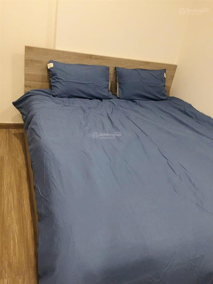 Cho thuê ngay căn hộ 2pn full nội thất đẹp, tầng trung, giá chỉ 10tr vào luôn xem nhà  0974 325 ***