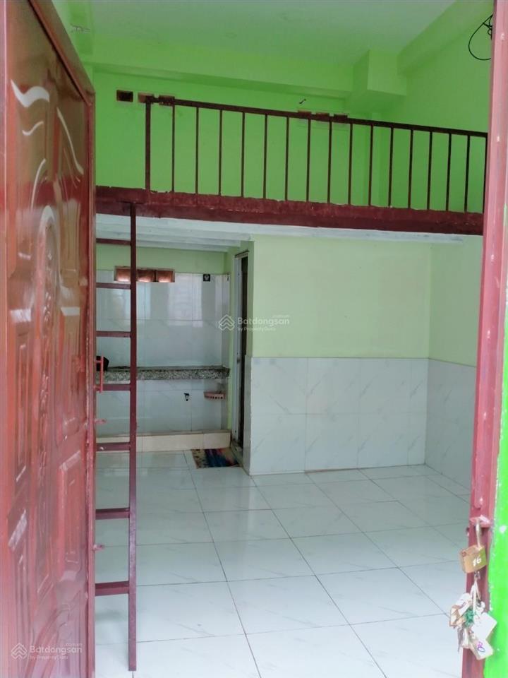 Phòng trọ có gác lửng cho thuê gần chợ hiệp thành giờ giấc tự do