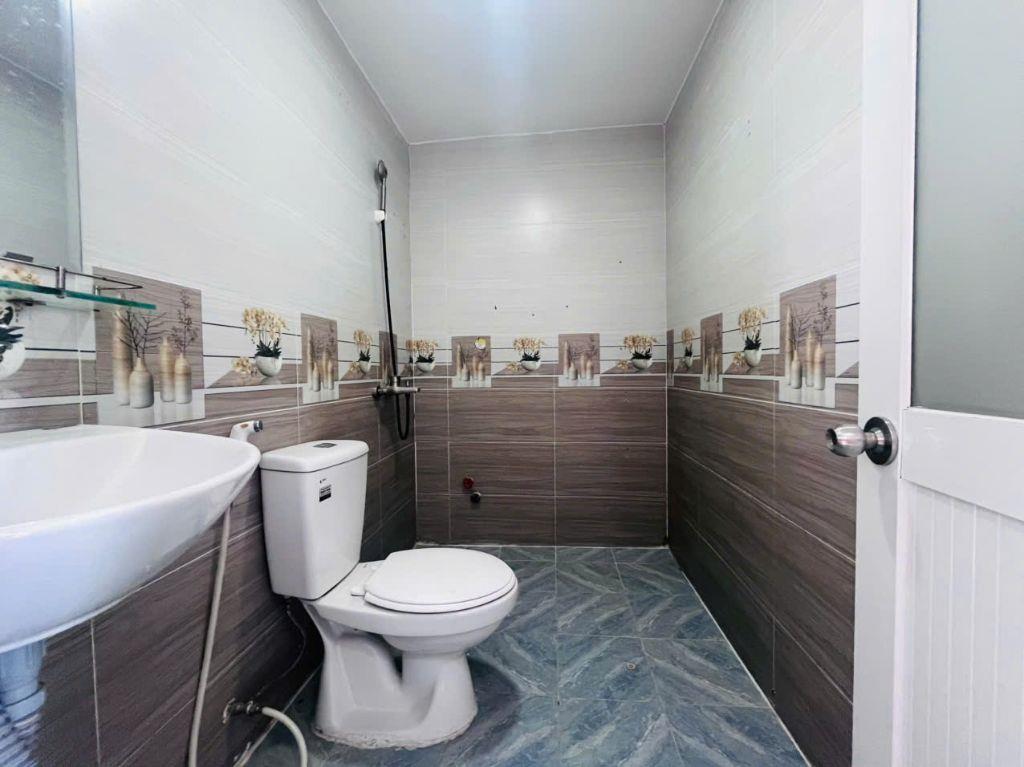 Hạ giá | nhà phố 5mx 17m = 85m2 | full nội thất | đường 25m kinh doanh