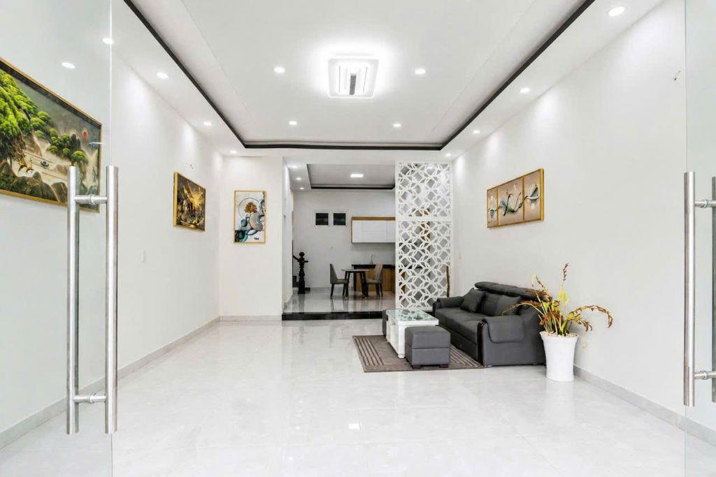 Phúc an city nơi con bạn đi học 5 phút, vợ đi chợ 2 phút, chồng đi làm hcm 30 phút