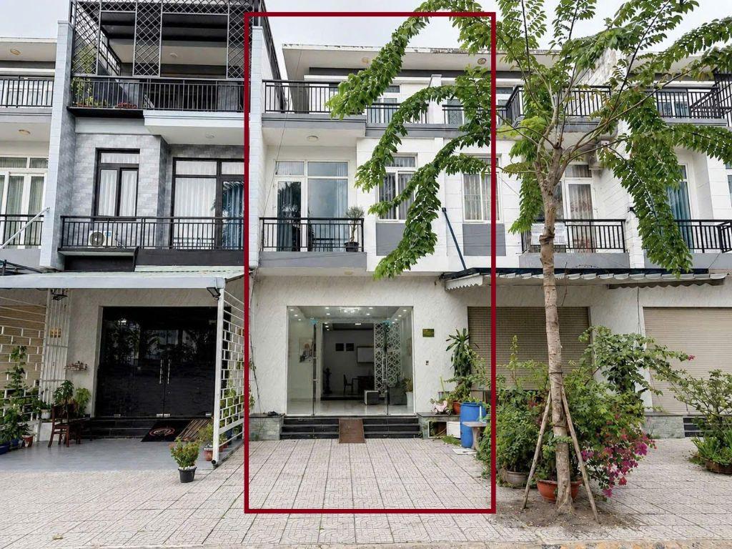 Phúc an city nơi con bạn đi học 5 phút, vợ đi chợ 2 phút, chồng đi làm hcm 30 phút
