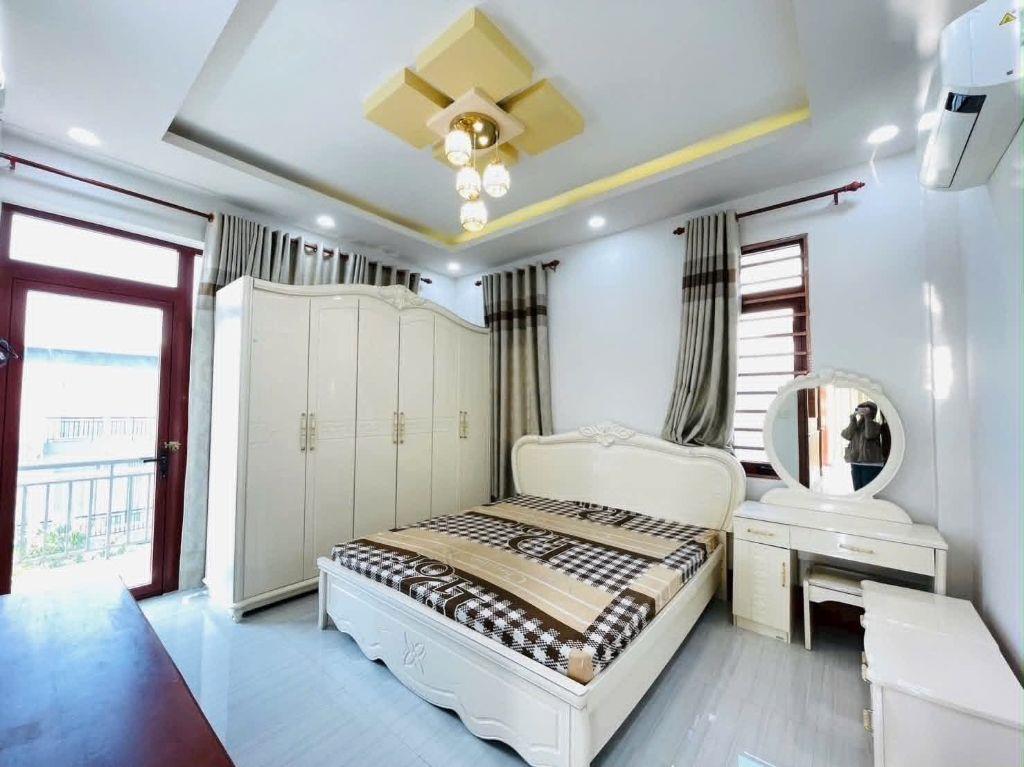 Căn góc view công viên 8,5m x 15m đối diện công viên - cả nhà và đất = 4 tỷ 500 triệu