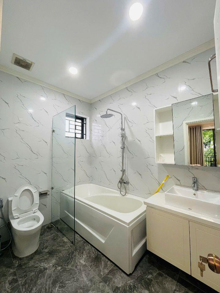 (18 triệu/tháng). 4 phòng ngủ full nội thất| nhà mới 100% tại phúc an city khu biệt thự