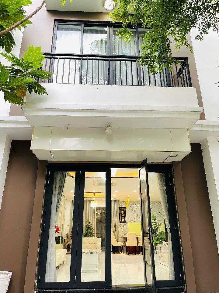 (18 triệu/tháng). 4 phòng ngủ full nội thất| nhà mới 100% tại phúc an city khu biệt thự