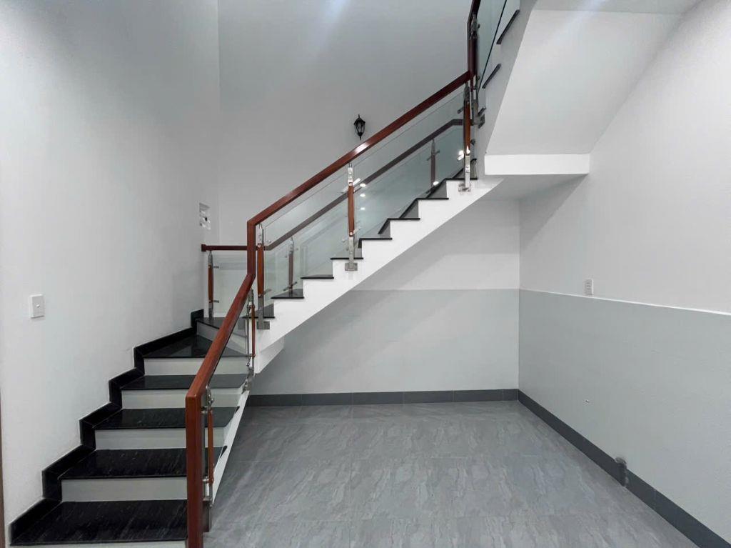 Vợ của tôi đôi ý không mua chung cư sau khi xem nhà Phúc An City 1 trệt 2 lầu