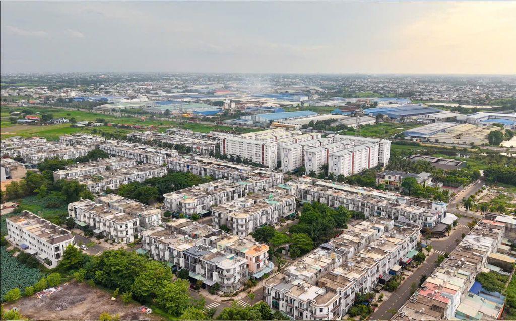 Hàng hiếm - cả nhà và đất 100m vuông. 2 tỷ 800 triệu, sổ hồng riêng