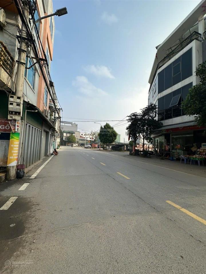 Chủ giảm 500tr cần bán gấp
cuối trịnh văn bô giao vành đai 3.5 57.5m2, 2 mặt đường đều ô tô tránh