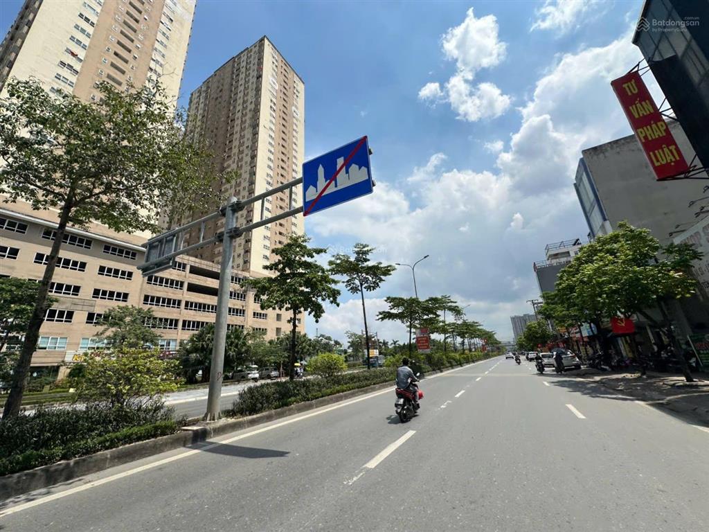 Nhà lai xá giáp vành đai 3.5phân lôô tô tránhvỉa hèkinh doanh 70m25 tầng chỉ 15,x tỷ