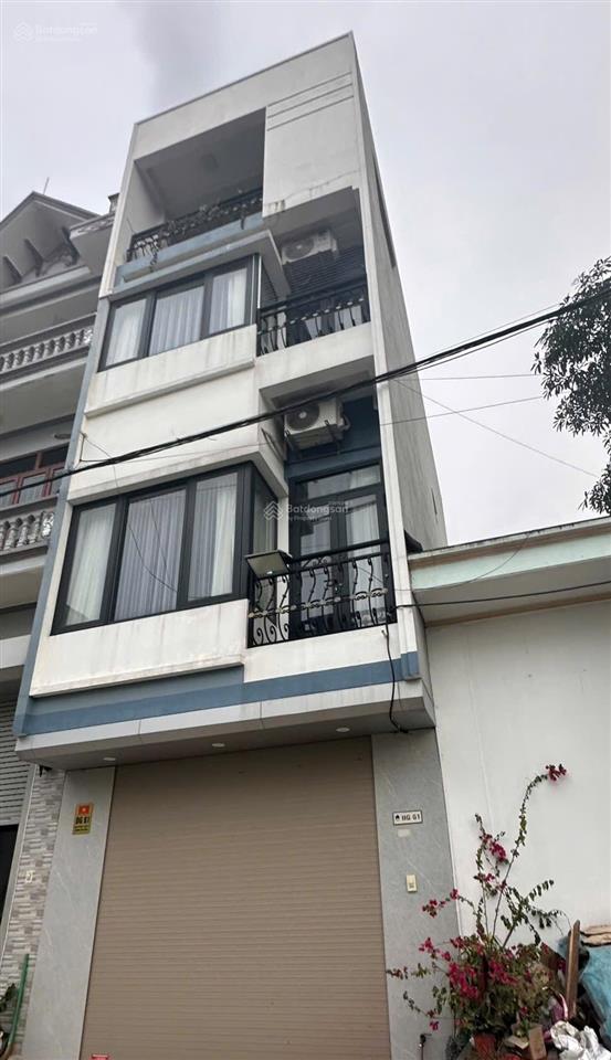 Nhà 37m23.5 tầng giang xátrạm trôi nhỉnh 4 tỷ, ô tô đỗ cửa đang cho thuê 9 tr/th