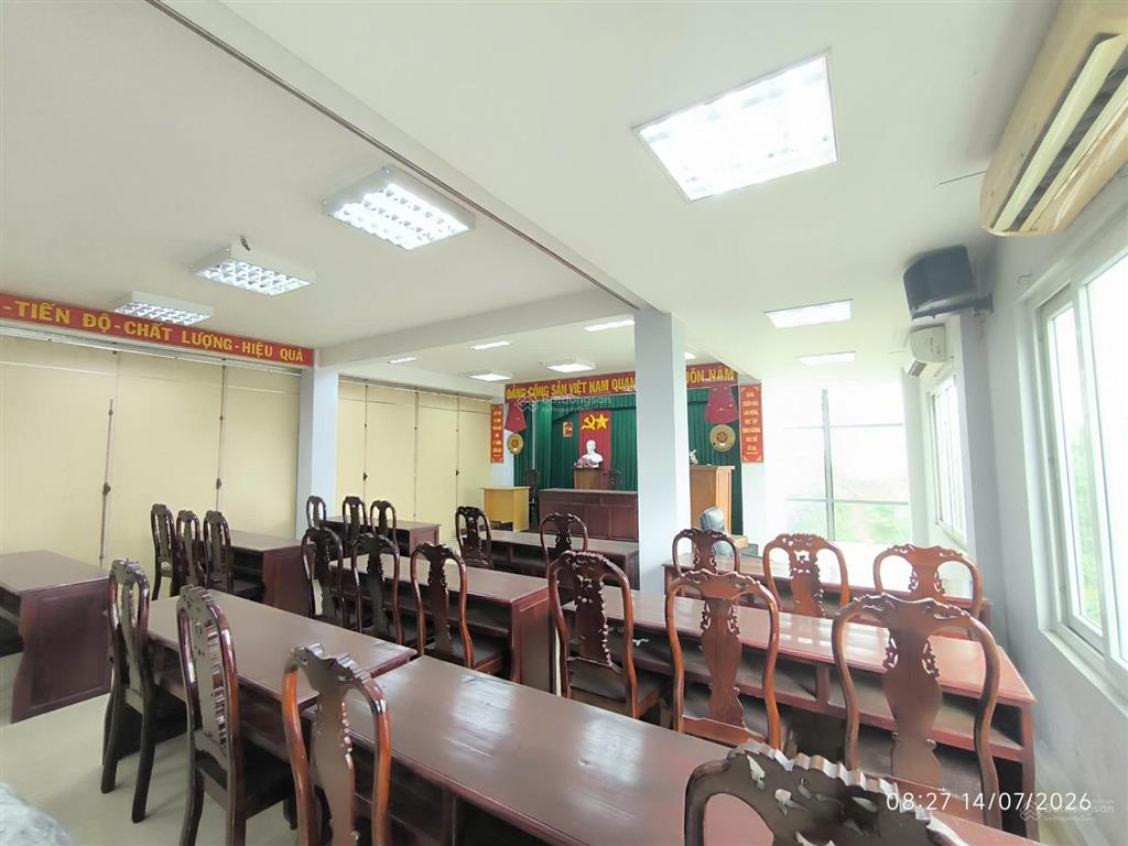 Chính chủ cho thuê văn phòng/tòa nhà mặt tiền rộng 11m  sát sân bay tân sơn nhất