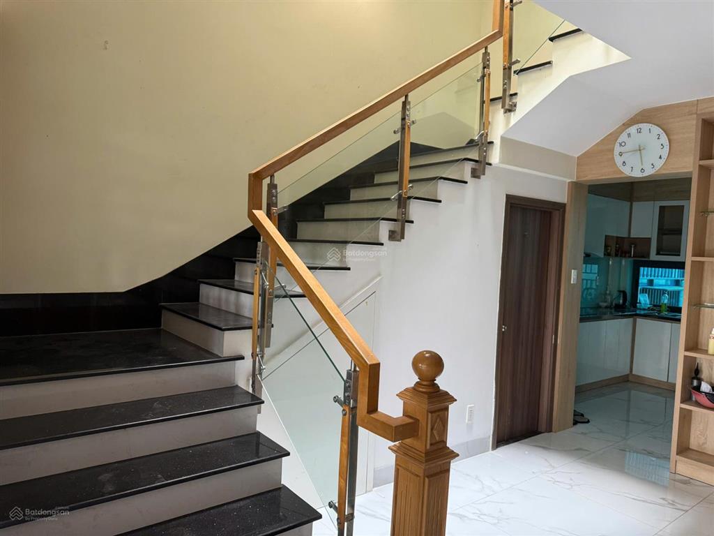 Duy nhất 1 căn nhà phố 5x20 khu đô thị đông tăng long q9 đã hoàn thiện nội thất giá 8.5 tỷ.