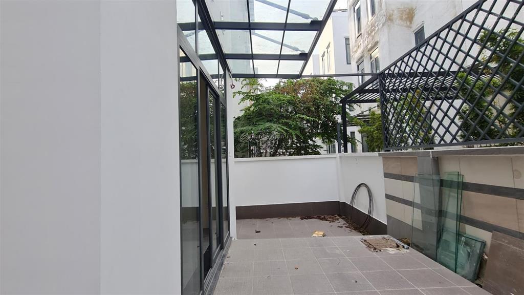 Cho thuê biệt thự 5pn, 6wc, 160m2 tại khu đô thị mới đông tăng long, giá siêu hời 14 triệu vnd