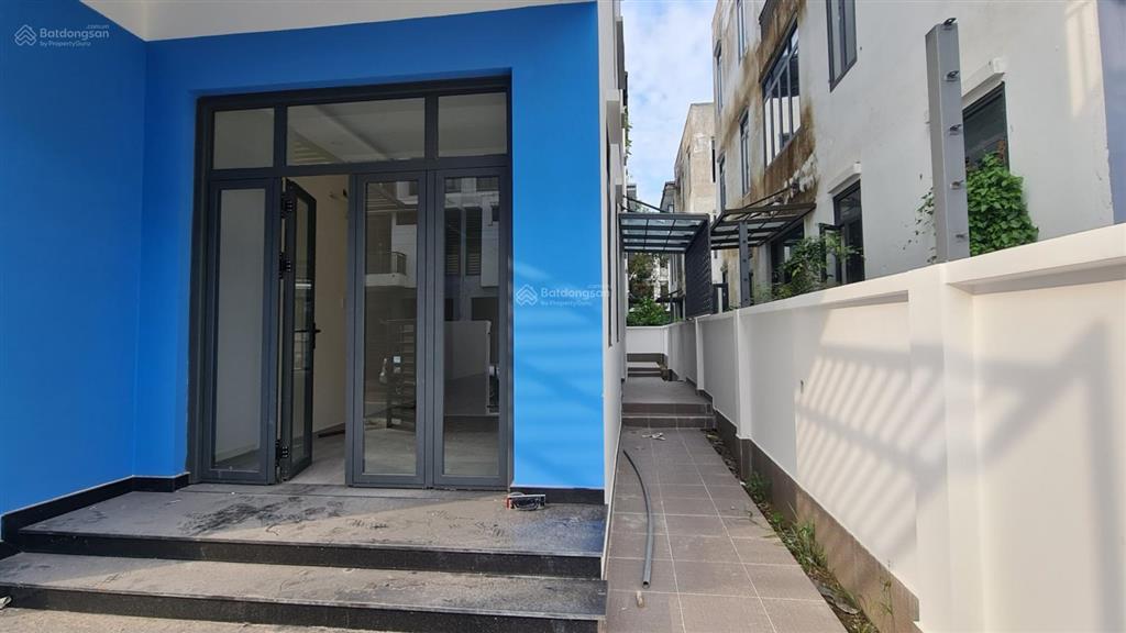 Cho thuê biệt thự 5pn, 6wc, 160m2 tại khu đô thị mới đông tăng long, giá siêu hời 14 triệu vnd