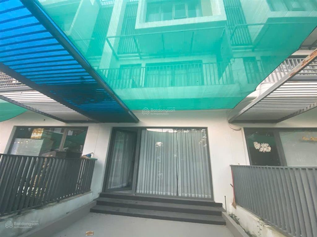 Nhà 5x20 đã hoàn thiện nội thất giá 8,3 tỷ khu đô thị đông tăng long có ngay dòng tiền cho thuê