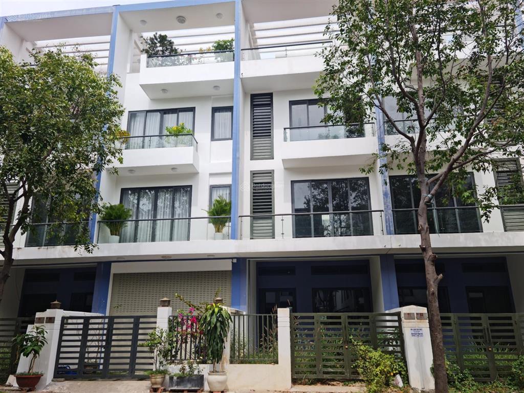 Giảm giá 7,9 tỷ bán nhanh nhà phố 5x20 khu đô thị đông tăng long nhà 1 trệt 2 lầu.