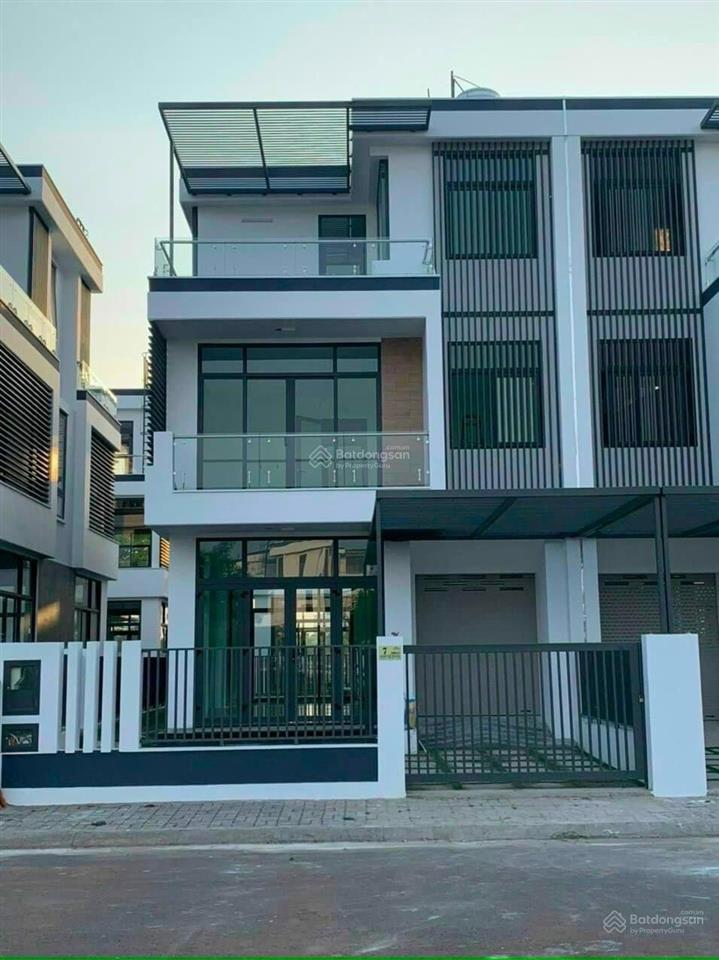 Cho thuê biệt thự song lập 8x20 nhà đã hoàn thiện nội thất đầy đủ khu đô thị đông tăng long