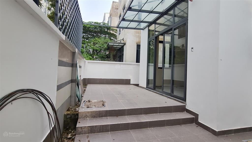 Cho thuê biệt thự song lập 8x20 nhà đã hoàn thiện nội thất đầy đủ khu đô thị đông tăng long