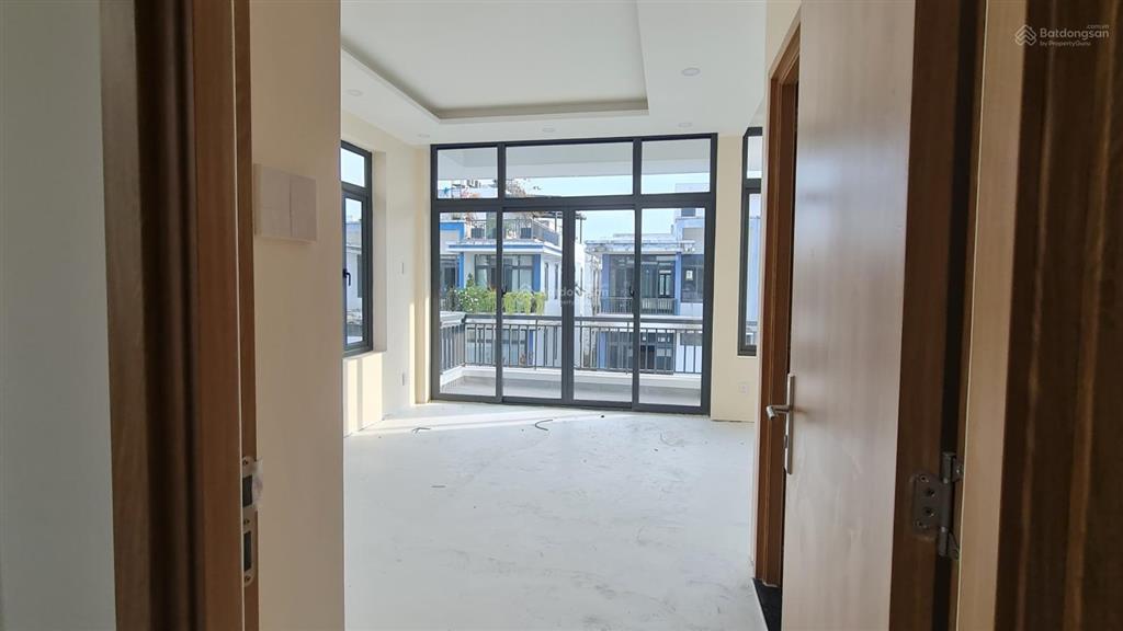 Cho thuê biệt thự song lập 8x20 nhà đã hoàn thiện nội thất đầy đủ khu đô thị đông tăng long